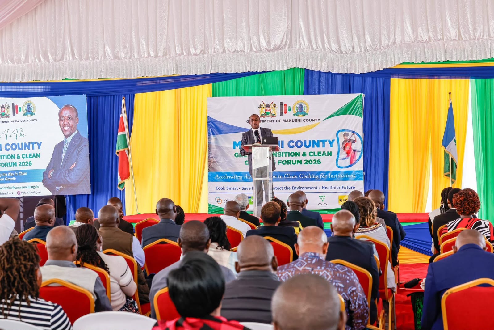 H.e Governor Making Remarks On Green Energy Promotion 
